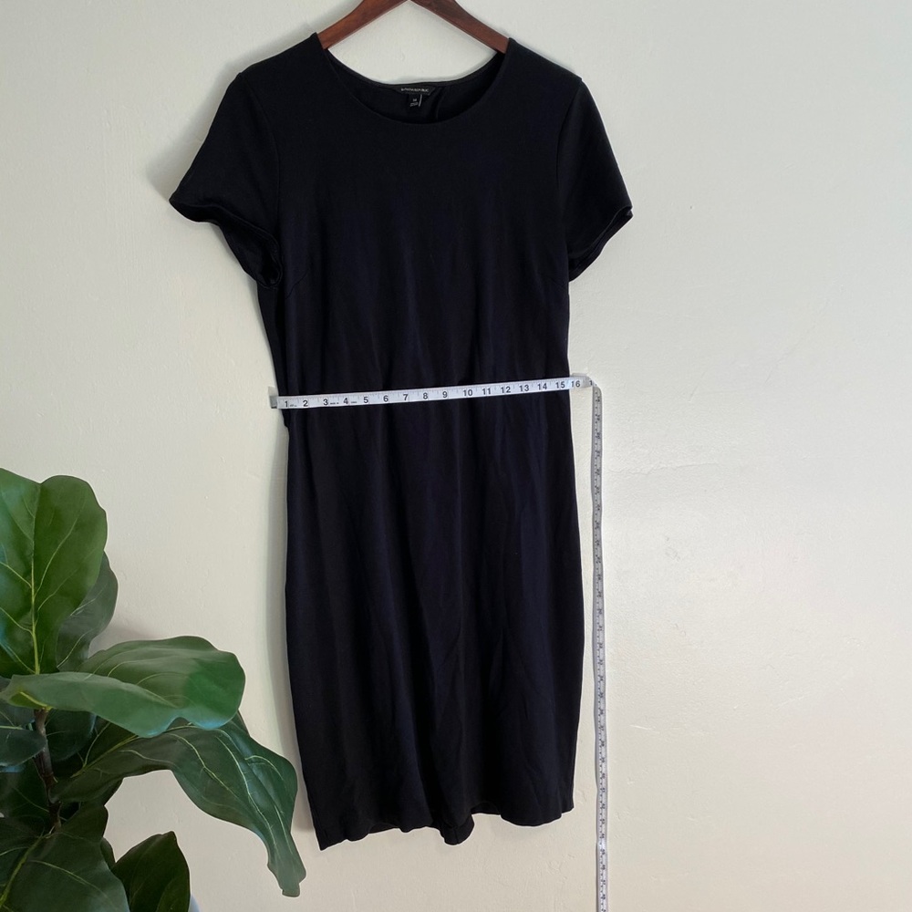 Black Banana Republic dress.